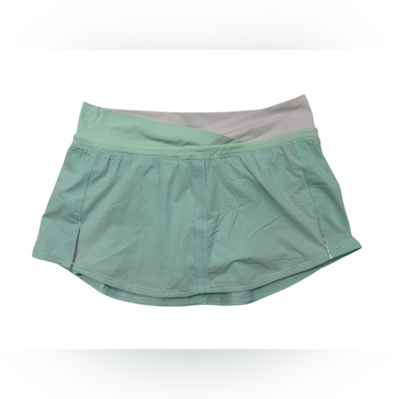 Lululemon Run: Pace Skirt in  Wagon Stripe Fresh Teal / White - Picture 4 of 11